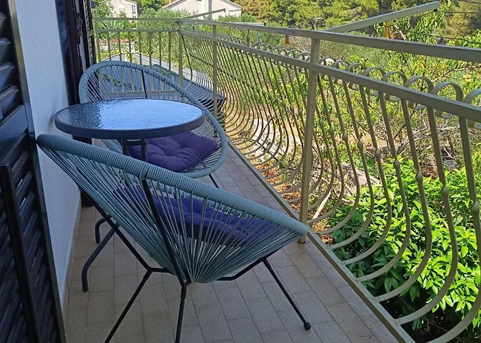 With Terrace Apartment *
