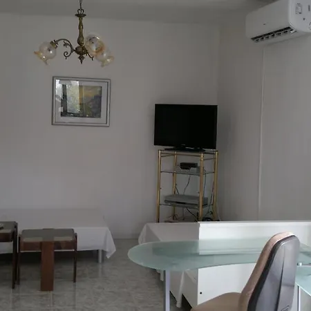 With Terrace Apartment *